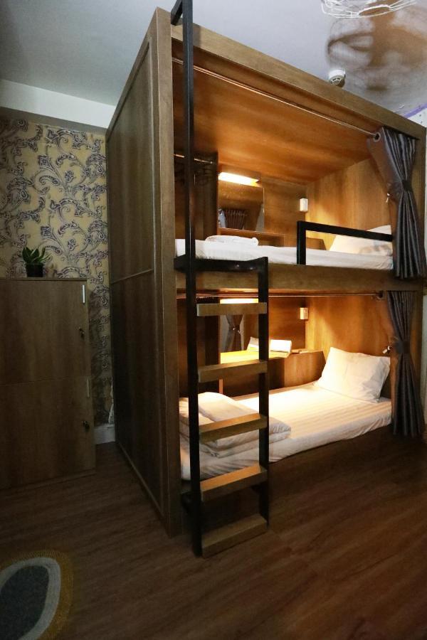 Bui Vien Street Hostel Ho Chi Minh City Exterior photo