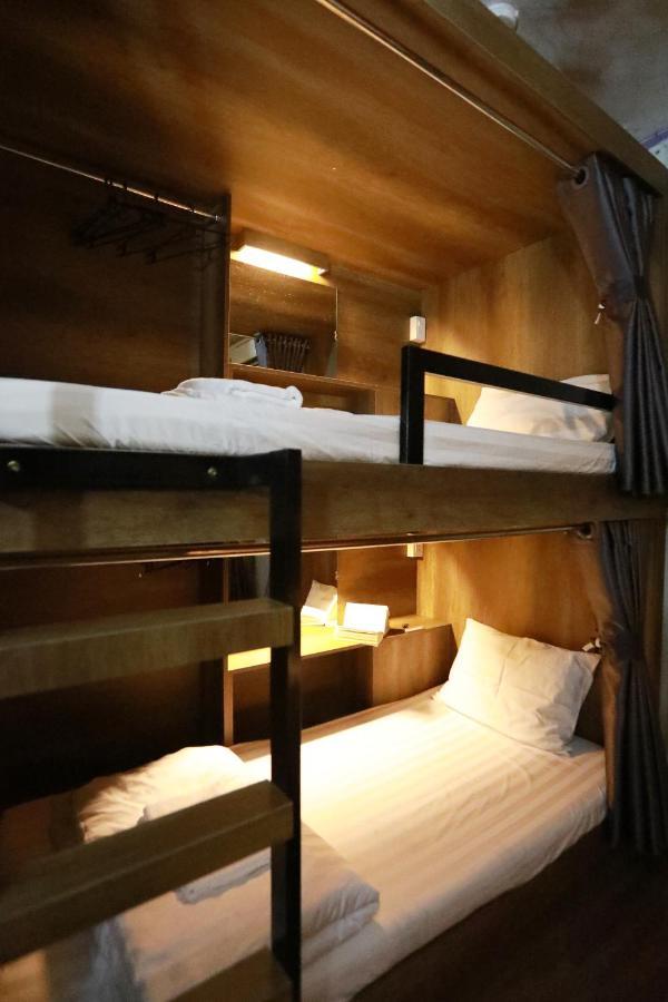 Bui Vien Street Hostel Ho Chi Minh City Exterior photo