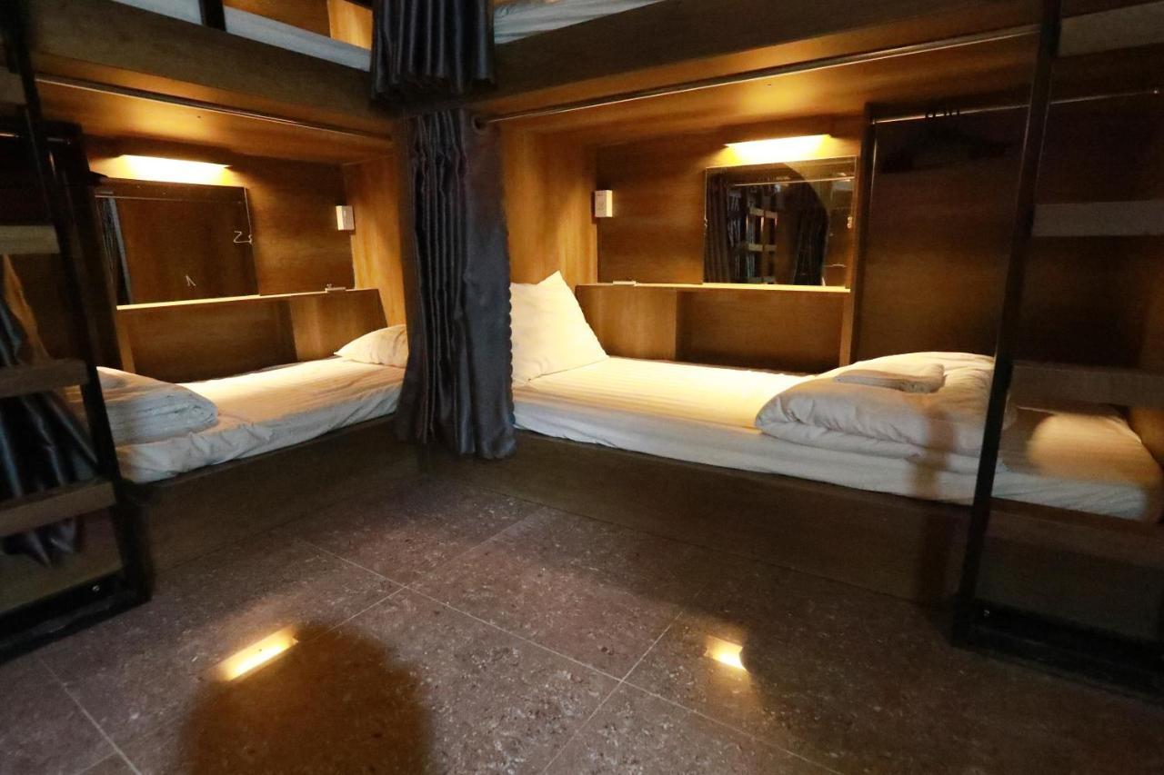 Bui Vien Street Hostel Ho Chi Minh City Exterior photo