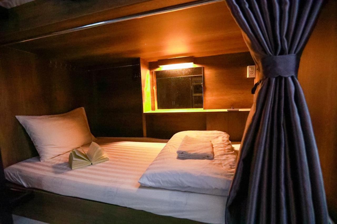 Bui Vien Street Hostel Ho Chi Minh City Exterior photo